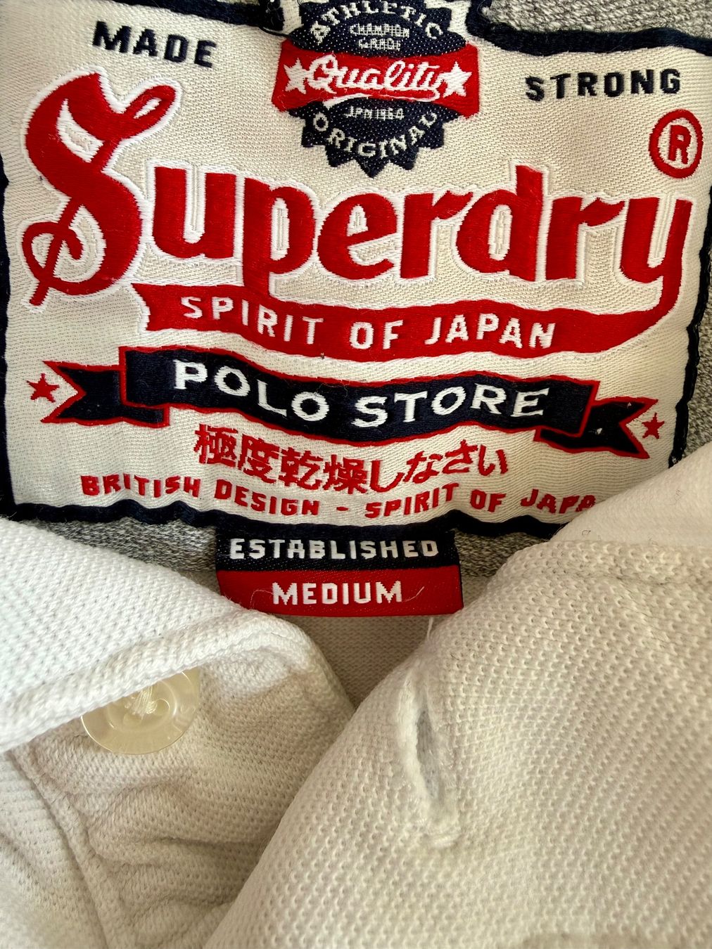 Superdry Magliette Polo: SUPERDRY - The Classic Polo - Grösse Medium – Usato da Brüttisellen venduto da eic_bwt5 9