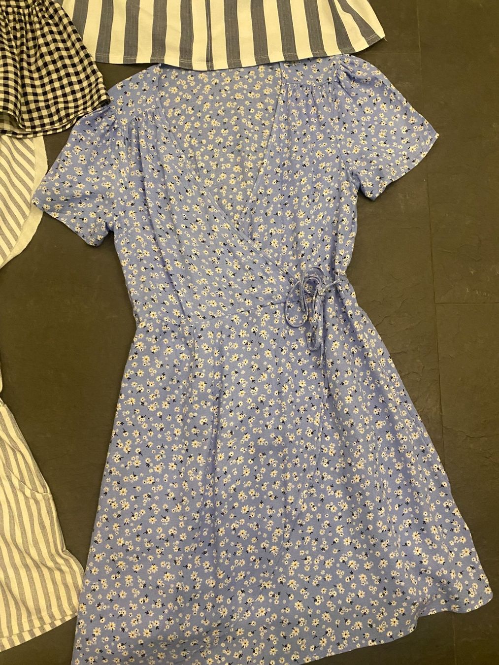 Kleiderpakete: 4 Stk. Kleider/Jumpsuit-Set Gr. S – Gebraucht aus Bonstetten von VCLS 1
