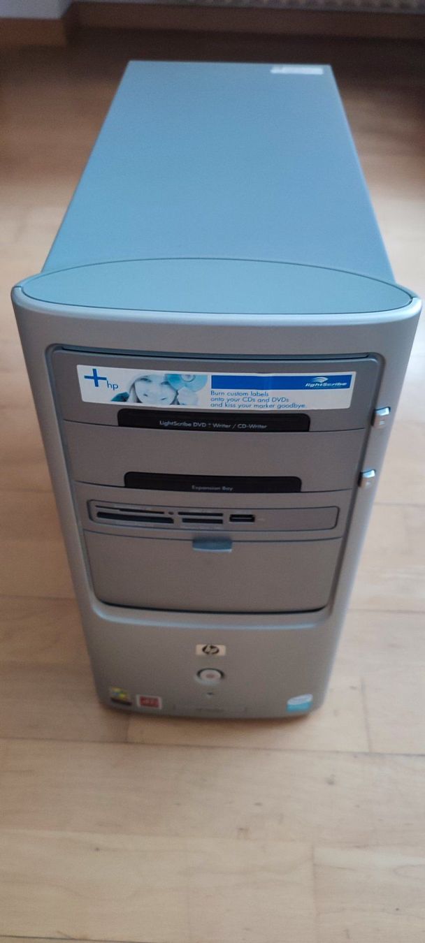 PC: Computer – Usato da Au SG venduto da elefant9