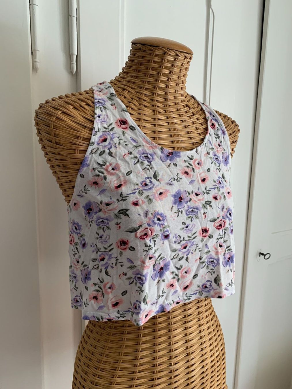 H&M Top: Cropped Top weiss geblümt - XS – Usato da Zürich venduto da Diazaio 1