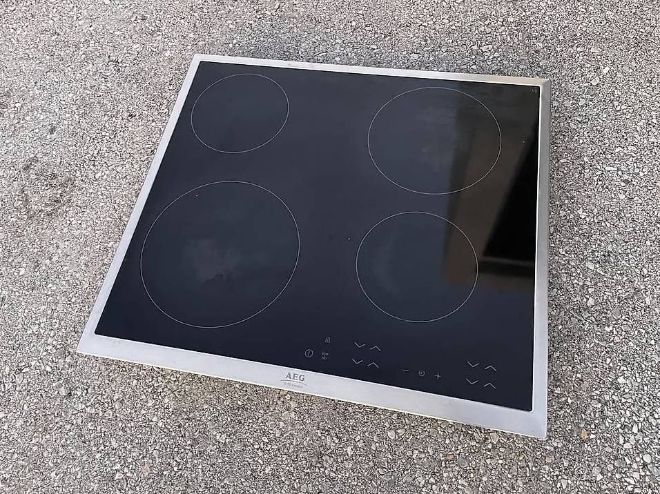 Cucine: Vitrocéramique Plan de cuisson 60 cm ABG (Electrolux) – Usato da Bramois venduto da rafmos