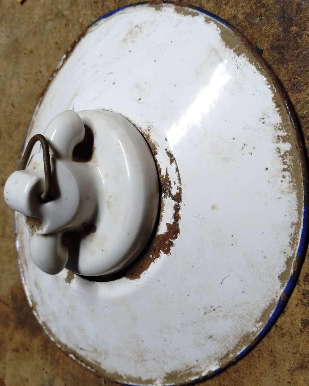 Lampade: Alte Emaille Lampe - Durchmesser 250mm – Usato da Heimisbach venduto da vertemati88