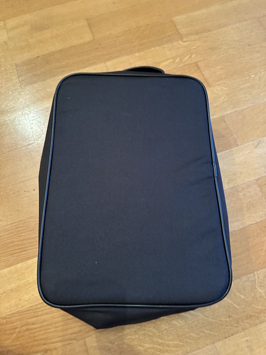 Hugo Boss Taschen: Boss Parfüm Schuhtasche – Gebraucht aus Bern von Ruhrallee 2