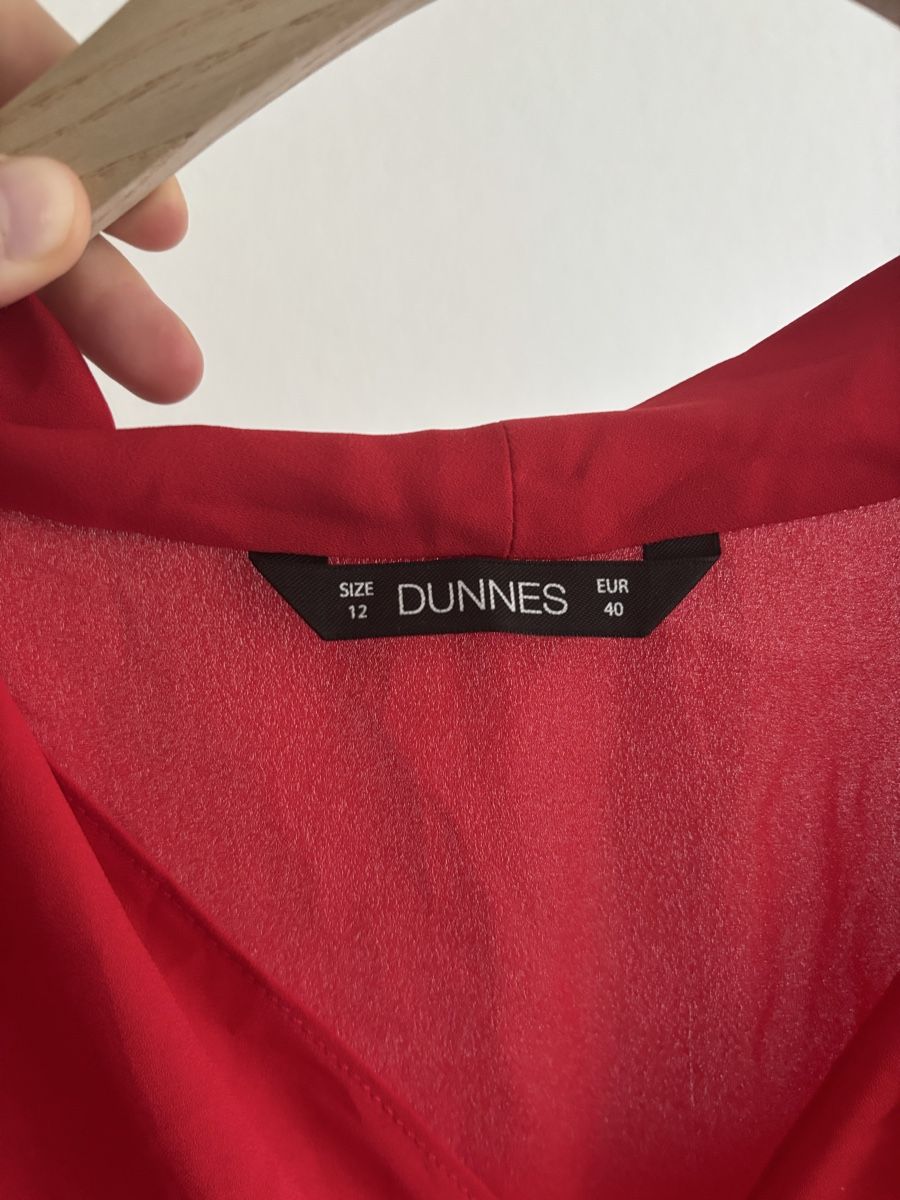 Tops: Dunnes red sleeveless summer blouse, size 40 – Gebraucht aus Luzern von aloevira 1