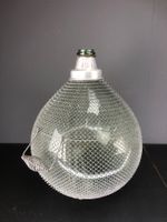 Grosse Weinflasche, Weinballon, Mostflasche mit Gitternetz
