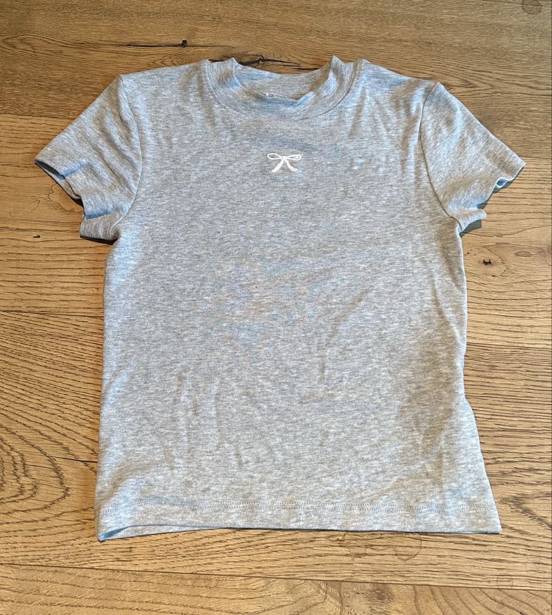 Blouses, T-shirts & Tops: New Yorker – D'occasion à Sins par Sommer12b 2