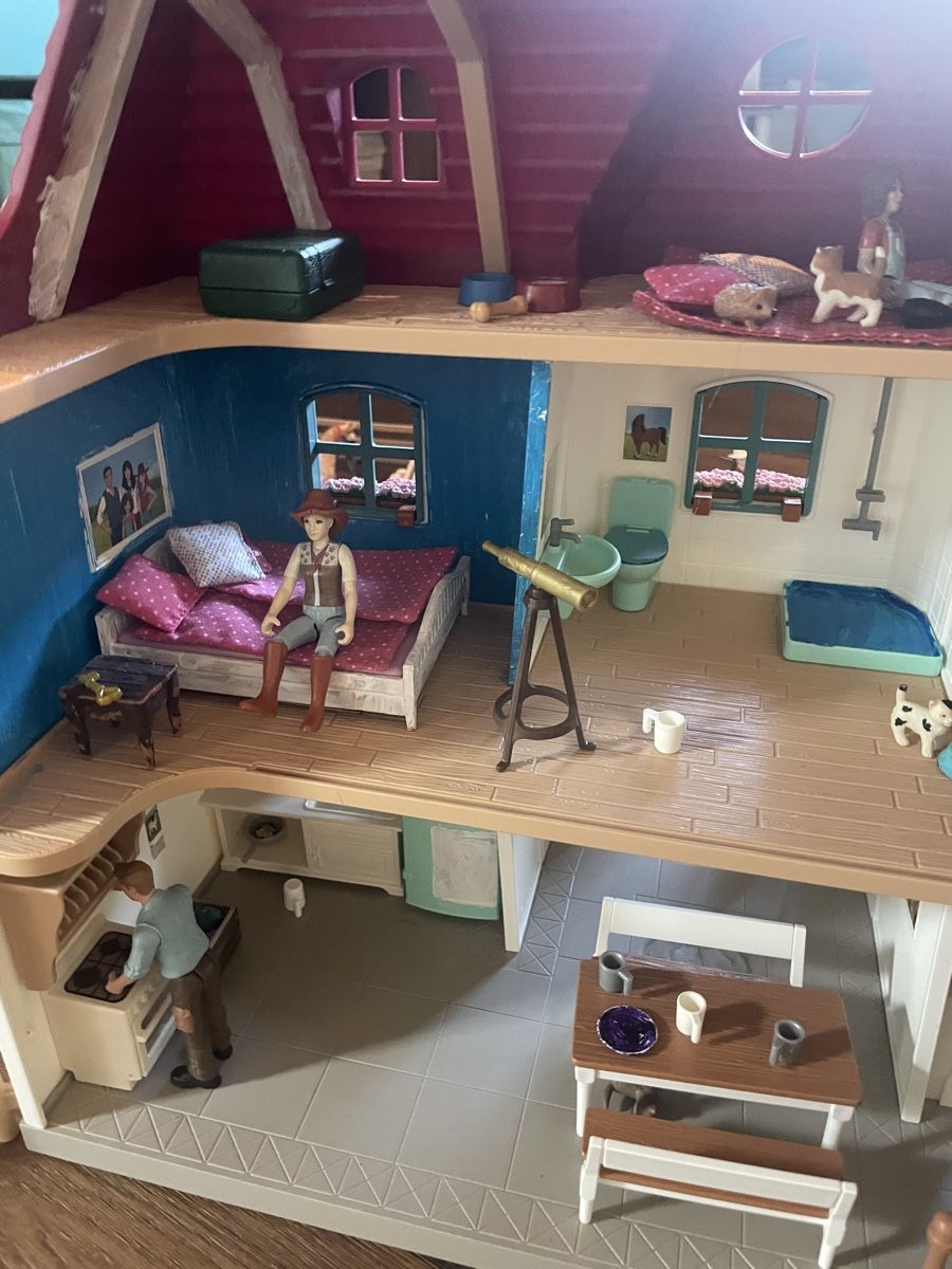 Schleich Giocattoli: Schleich Haus und Stall – Usato da Meiringen venduto da Maersk 5