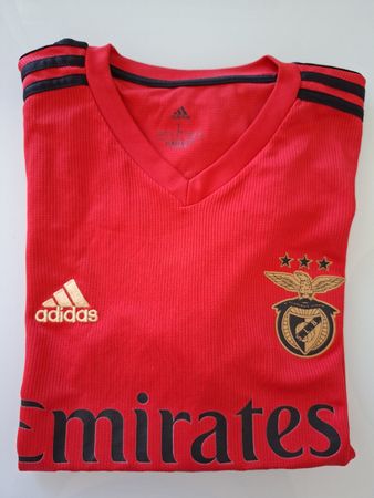 Maillot de football rouge du SL Benfica, marque Adidas,