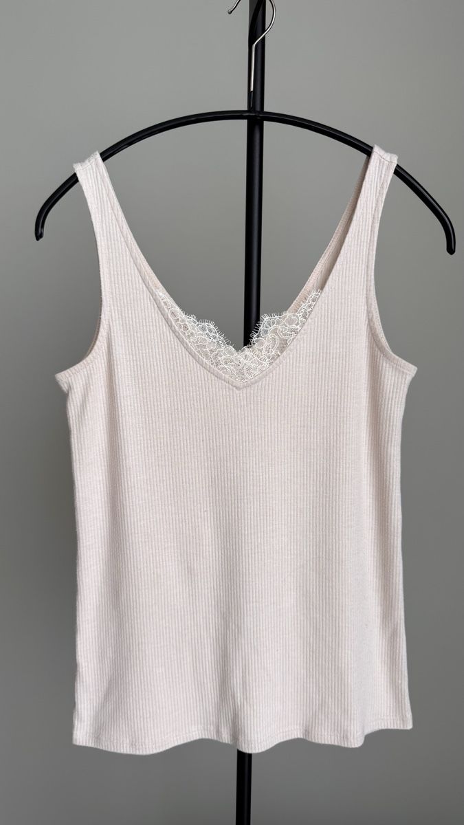 Tops: Top Damen Gr. S mit Spitze cremefarben – Gebraucht aus HORGEN von vladibarca10