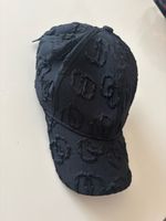 Schicke, schwarze Cap mit Muster - neuwertig! Top Herbst