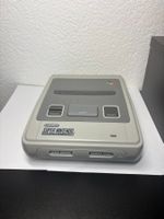 Super Nintendo SNES Konsole mit 2 Controller und Adapter
