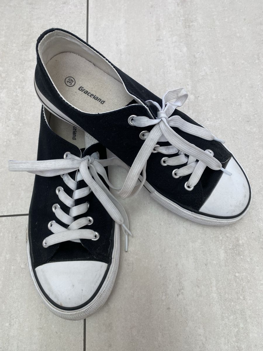 Scarpe da uomo: Sneaker Gr. 39 – Usato da Wädenswil venduto da JJ15