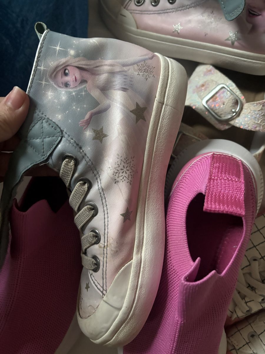 Scarpe per ragazze: Lot de chaussures fille – Usato da Neuchâtel venduto da Pandialfen 4