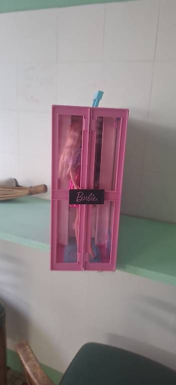 Poupées: Dressing barbie  – D'occasion à Lausanne par gdu_y8kp 1