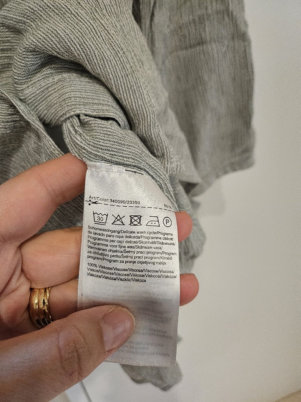 Blusen: Street One Bluse grün gestreift 42/44 – Gebraucht aus Allschwil von na.wi.90 3
