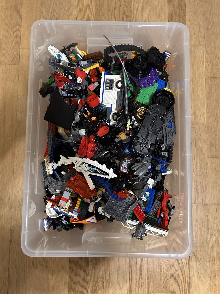 Lego Baukästen: Boite de jouets lego pour enfants – Gebraucht aus Eysins von Daniele_DM