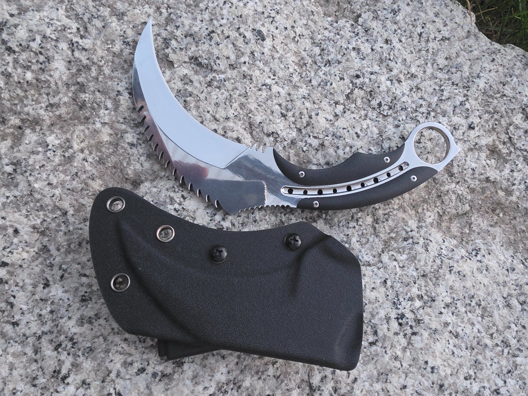Accessoires: Sehr schönes Messer – Neuf avec emballage d'origine à Herzogenbuchsee par Melissa110 1