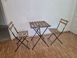 schöner Balkontisch mit 2 Stühlen, Set von Ikea