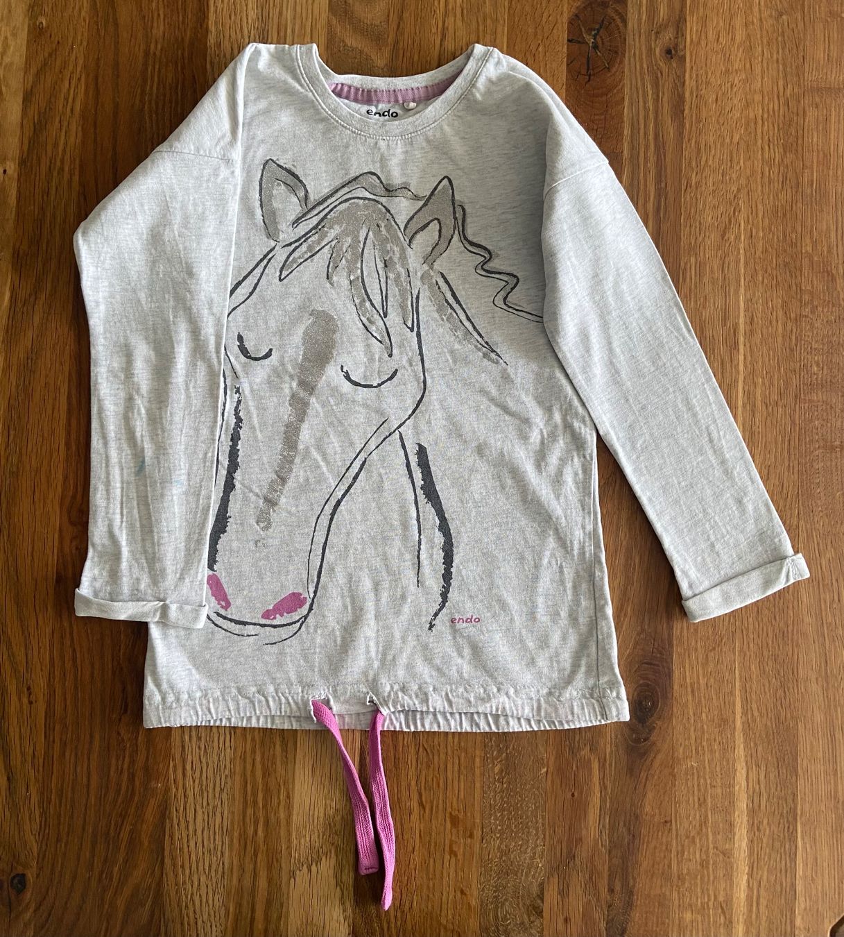 Maglioni & Felpe: Mädchen-Shirt Glitzer-RÖSSLI, 128cm, Baumwolle – Usato da Bassersdorf venduto da jgo_9mfk