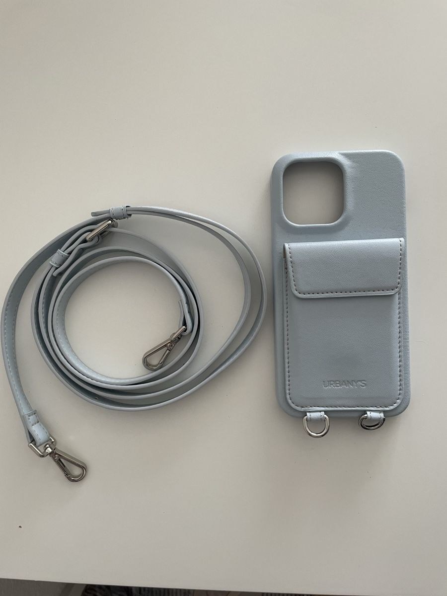 Urbany's Covers & Schutzfolien: Coque collier Urbany's iPhone 15 Plus bleu neuf – Neu (gemäss Beschreibung) aus Versoix von Pti-pois