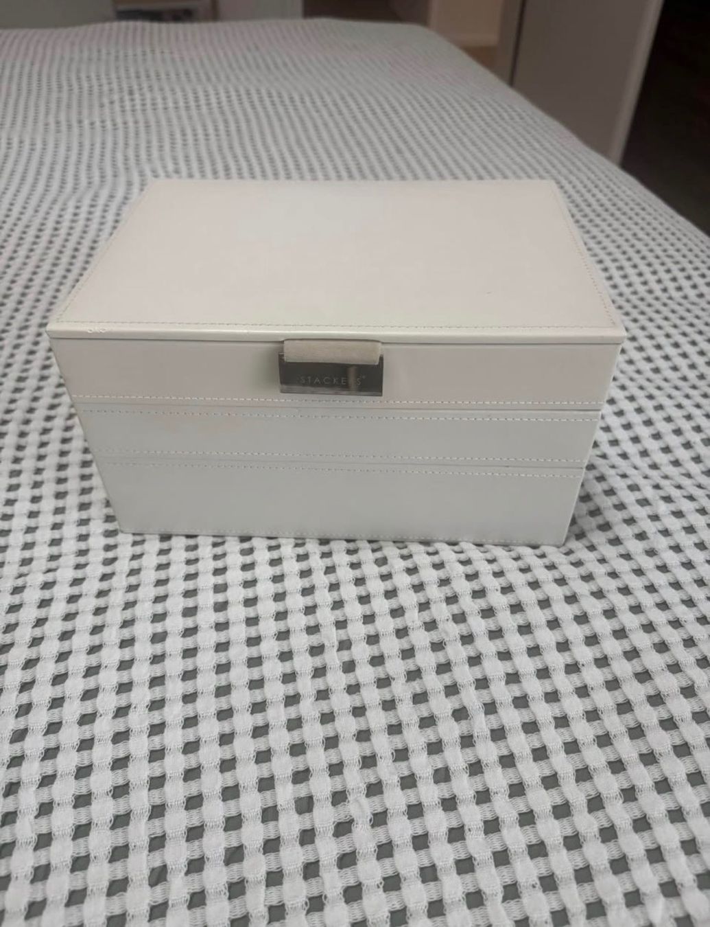 Portagioie: Stacker Schmuckbox – Usato da Beinwil am See venduto da jess_1