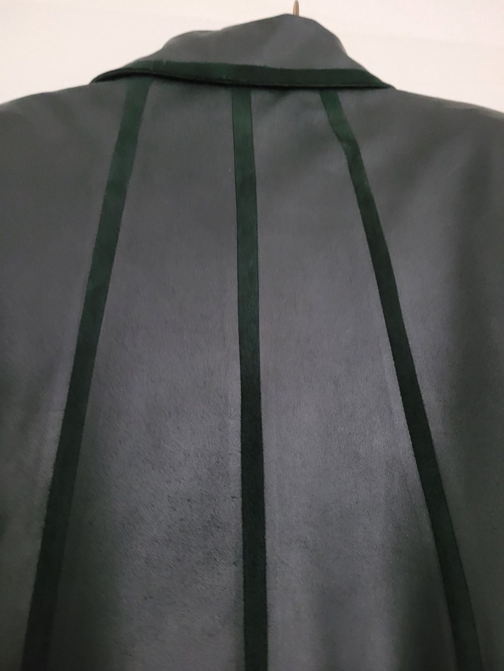 Mäntel: Manteau cuir vert foncé – Gebraucht aus Yverdon-les-Bains von Layla5919 2