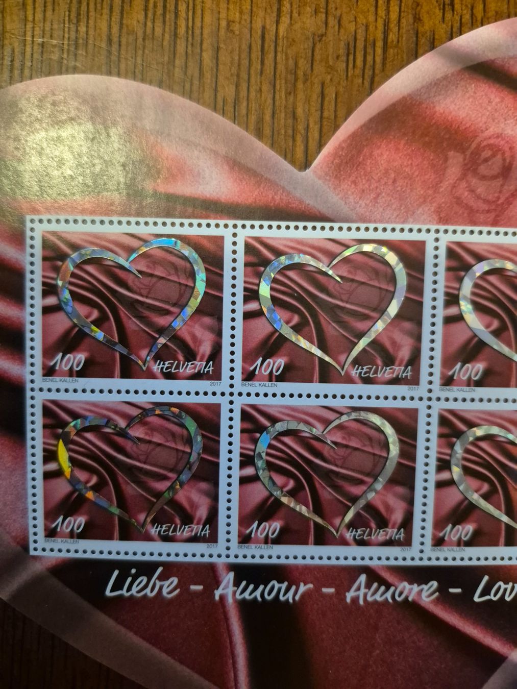 Tutti i francobolli: Splendide bloc timbres suisses Coeur de 2017 – Nuovo (secondo la descrizione) da Monthey venduto da Lamarmotte 1