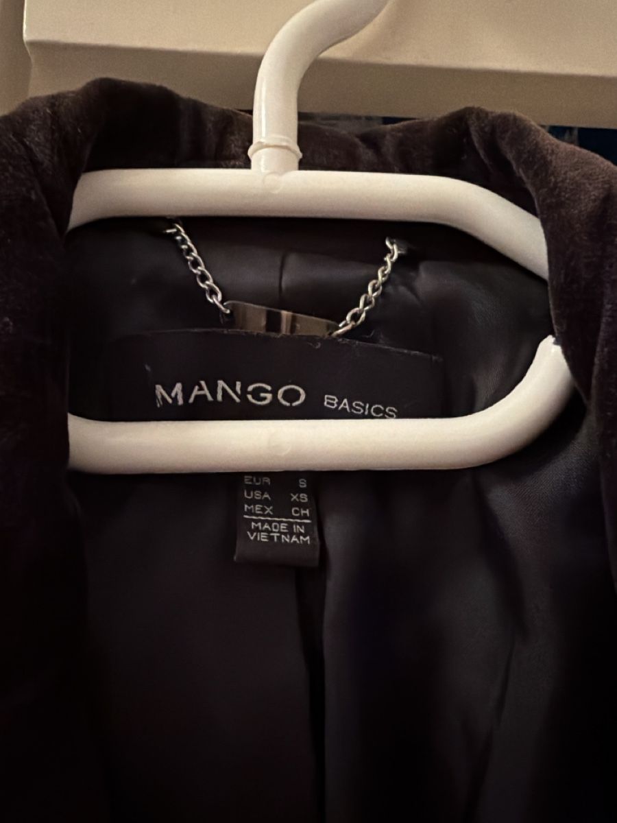 Mango Giacche: Blazer Mango noir avec col velours  – Usato da Lausanne venduto da Pascal9999 1