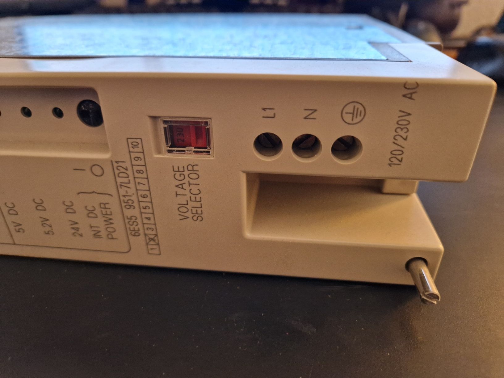 Siemens Componenti elettronici: Siemens SIMATIC S5 Stromversorgung 6ES5951-7LD21 – Usato da Bassersdorf venduto da Baerwid 1