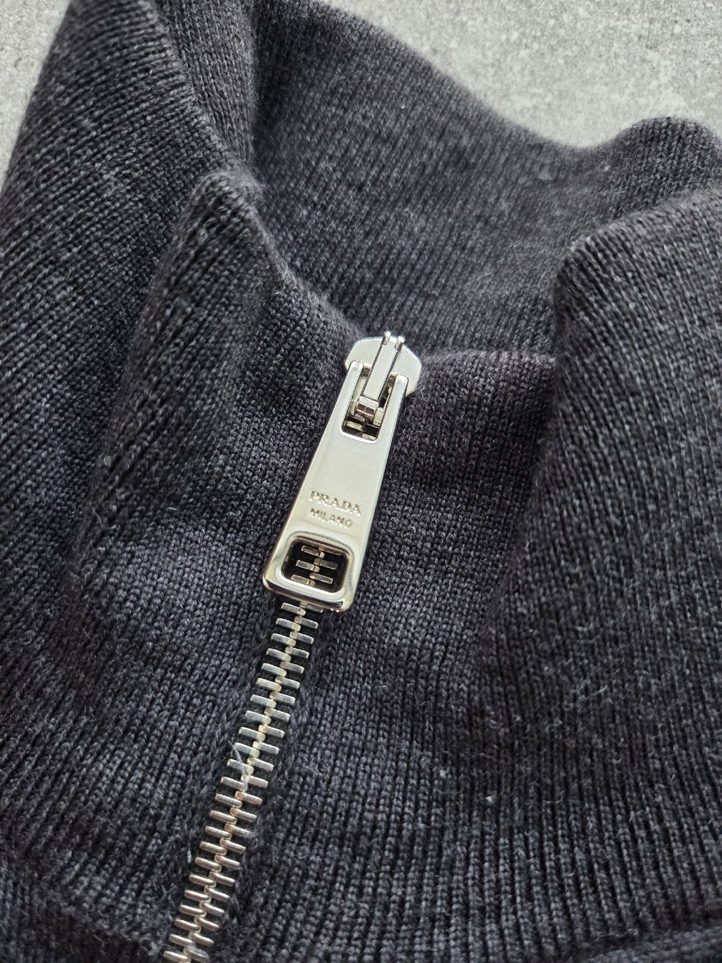 Prada Vestes: Prada Strickjacke – D'occasion à Möhlin par zille_bs 1