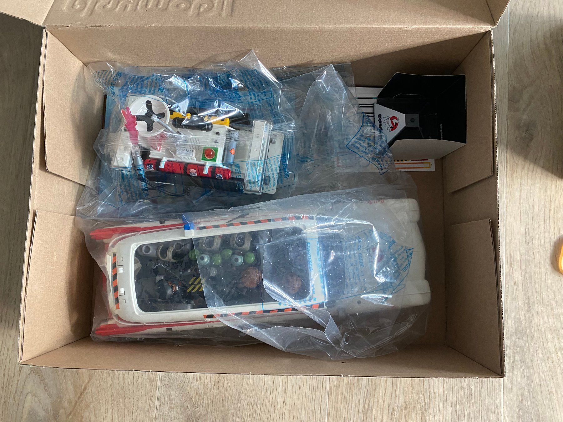 Playmobil Giocattoli: Playmobil Ghostbusters Ecto-1A und Marshmallow Man – Nuovo (secondo la descrizione) da Wetzikon ZH venduto da BackToRetro 6