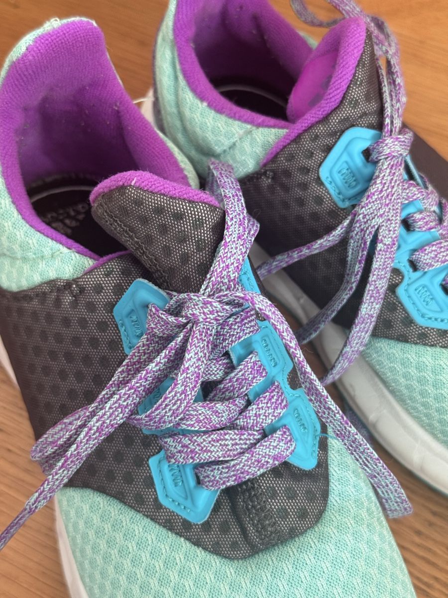 Adidas Scarpe per ragazze: Adidas Mädchen Turnschuhe, Grösse 34 – Nuovo (secondo la descrizione) da Wädenswil venduto da dorodi 1