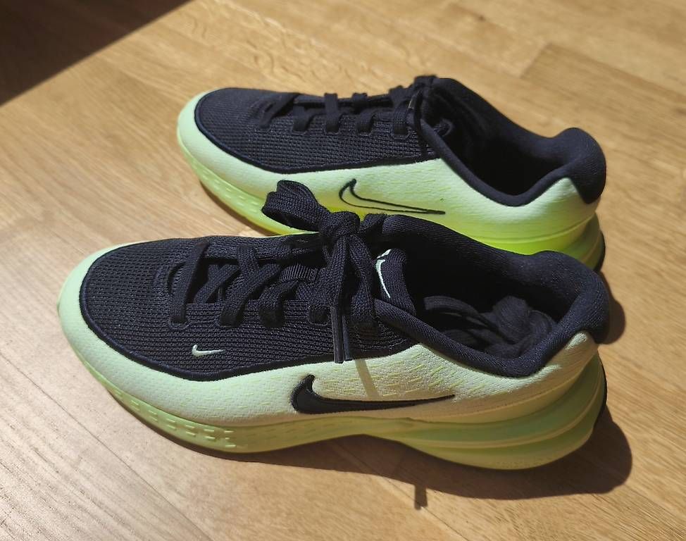 Nike Scarpe da donna: Nike Uplift Gr. 38,5 unisex – Nuovo (secondo la descrizione) da Winterthur venduto da kat_9fqy 1