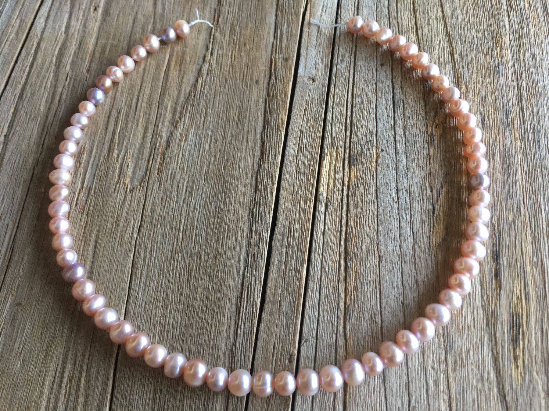 Catenine: PERLEN KETTENSTRANG LACHS  PERLEN ca. 7mm / LÄNGE 38cm – Nuovo e nell'imballaggio originale da Aesch ZH venduto da LiquidAktion 3