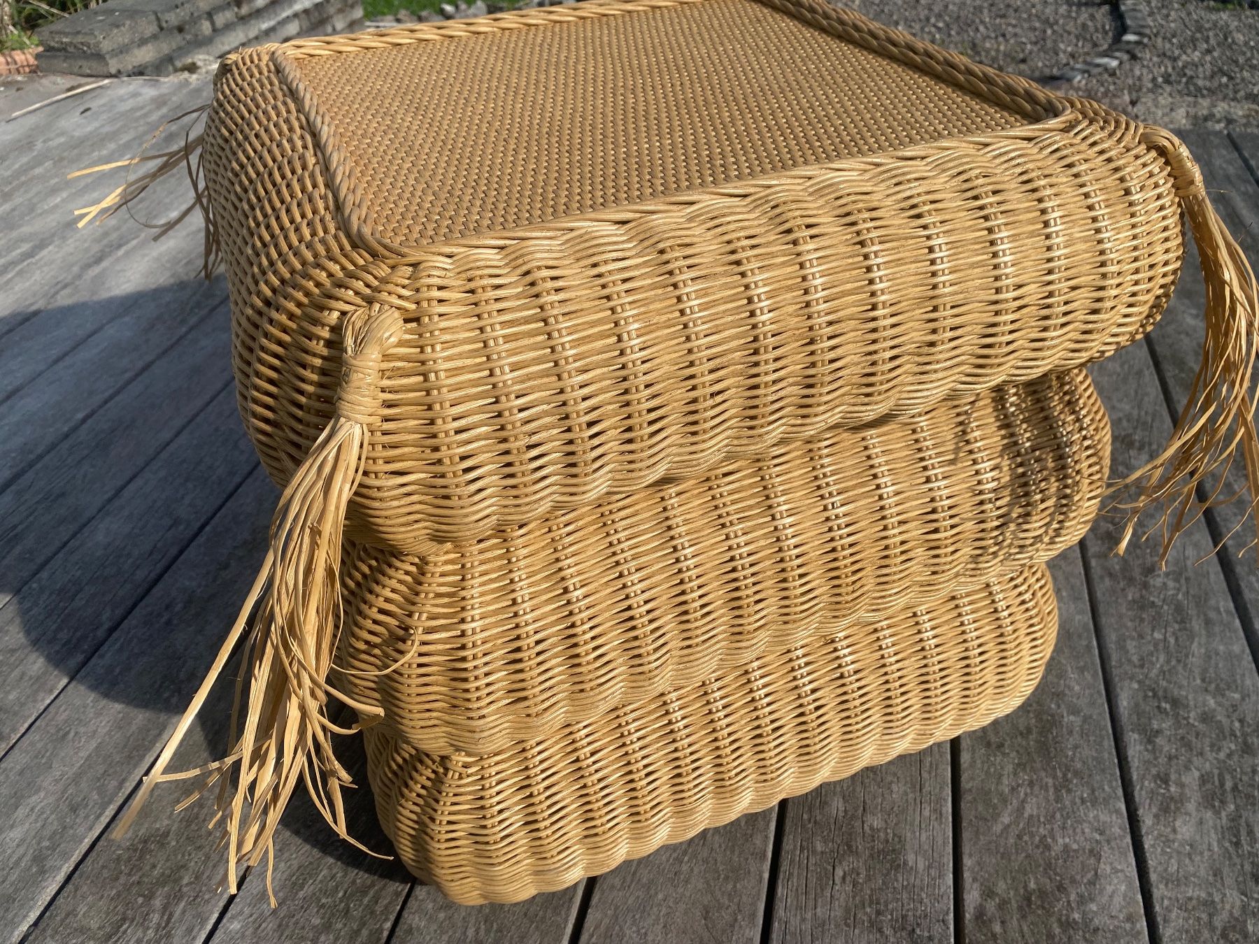 Hocker: Handgeflochtener Rattan Hocker oder Beistelltisch – Gebraucht aus Ballwil von ClassicGallery 6