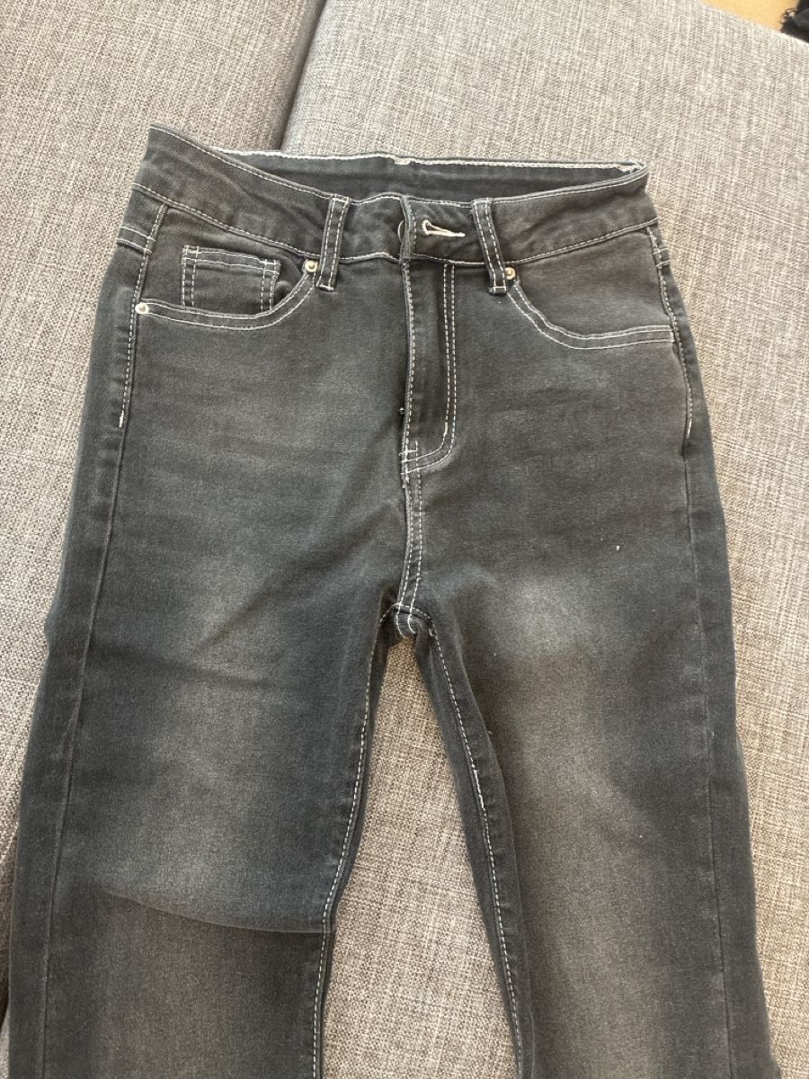 Jeans: Black Y2K Flared Jeans Size XS – Nuovo (secondo la descrizione) da Weiningen ZH venduto da ene_s7xx 1