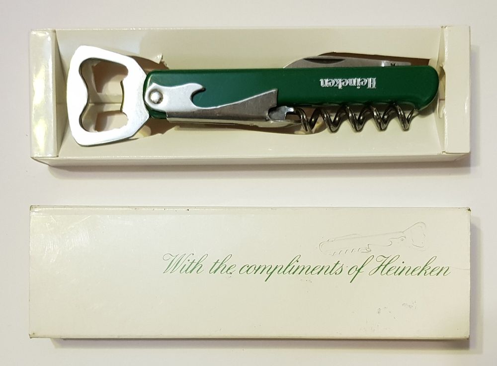 Set ouvre bouteille et tire bouchon miniature 1/12, Matériels et