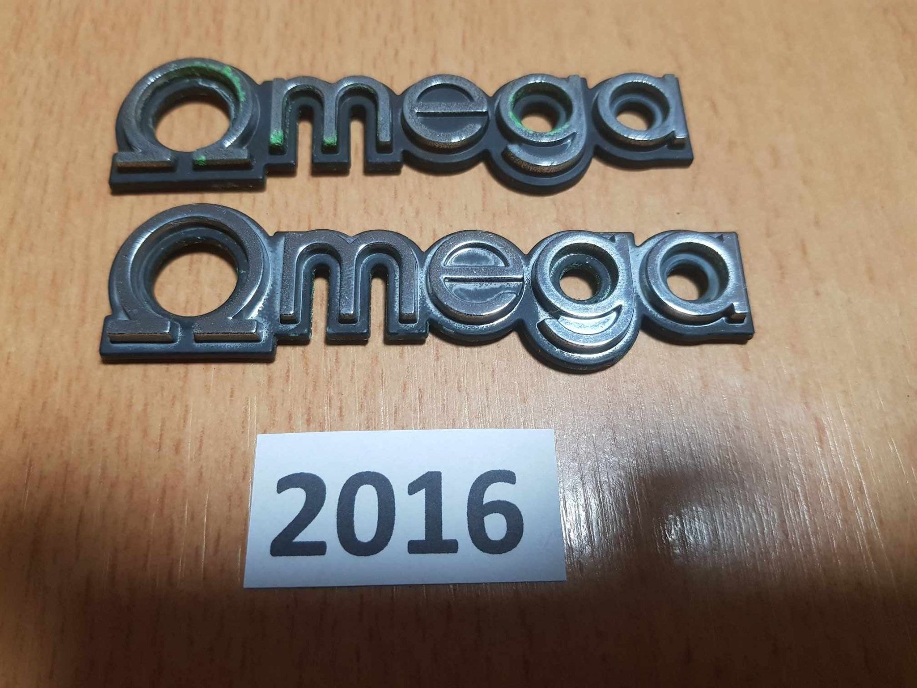 Tutti pezzi di ricambio auto: Klebe Emblem, Omega    2stk. – Usato da Niedergösgen venduto da usc_l8gm