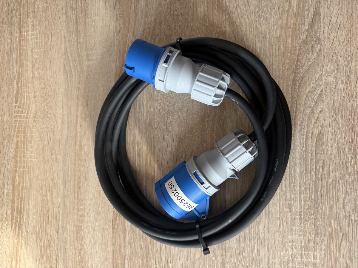 Cavi: Rallonge IP44 CEE 16/3 5m – Nuovo (secondo la descrizione) da Courfaivre venduto da Devens28