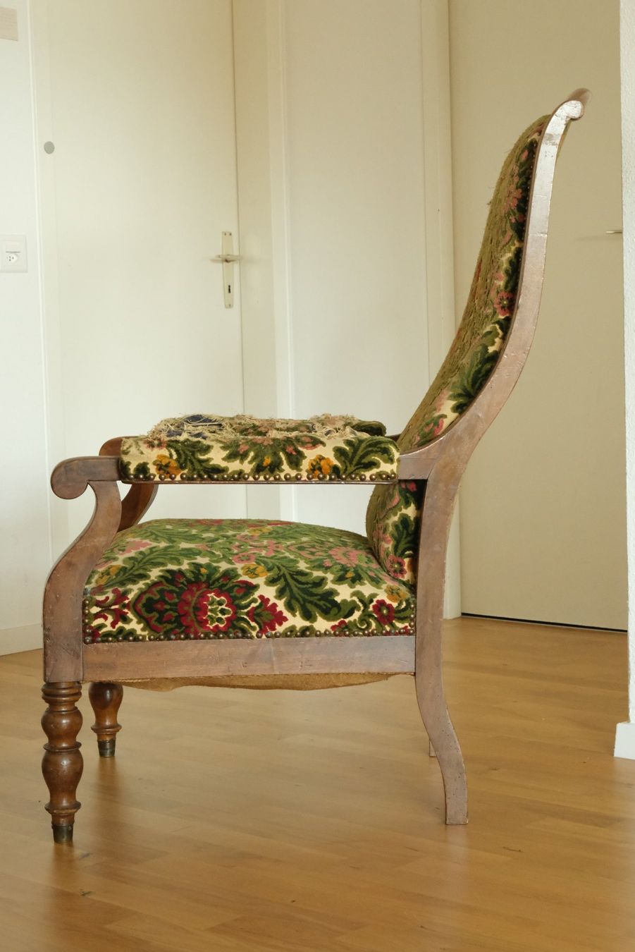 Sessel: Fauteuil ancien à dossier haut vers 1860 – Gebraucht aus Nyon von JJZA 6