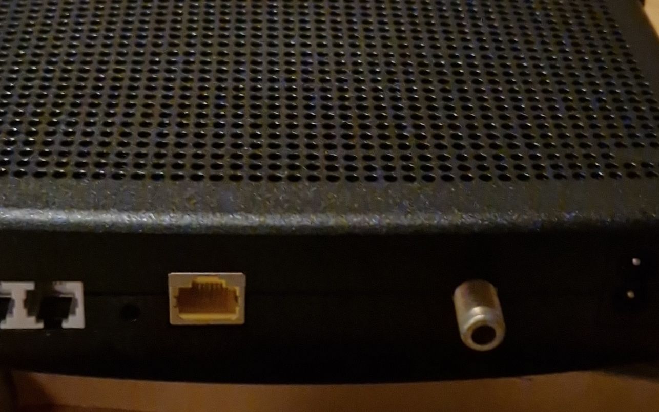 Laufwerke & Adapter: Modem câble Arris TM822S, état neuf – Neu (gemäss Beschreibung) aus Stallikon von Schneeule 4