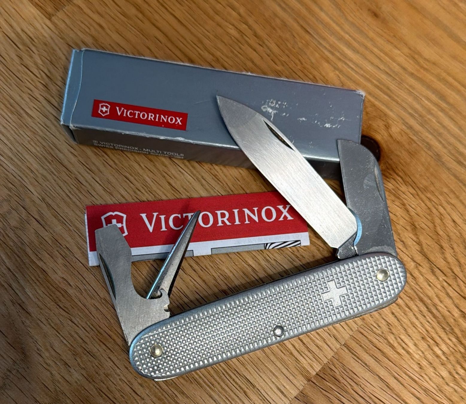 Victorinox Couteaux de poche: VICTORINOX TASCHENMESSER – D'occasion à Zürich par Frei-Occasionen