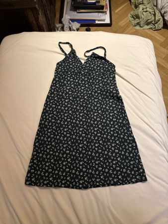 kurzes Blumenmotiv-Kleid