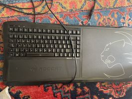 Roccat SOVA Gaming Tastatur CH Layout guter Zustand