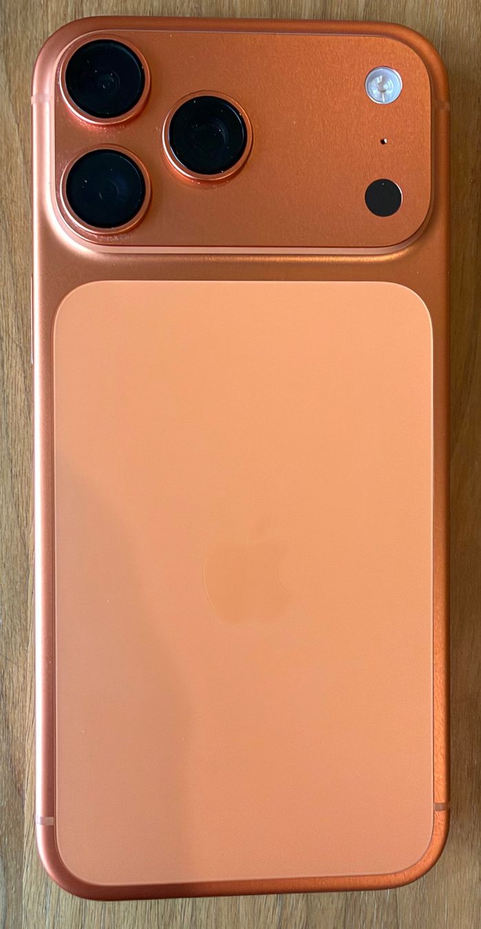 Apple Telefoni cellulari / Smartphones: iPhone 17 Pro Max 256 GB, Cosmic Orange – Usato da Allschwil venduto da Pasci30 1