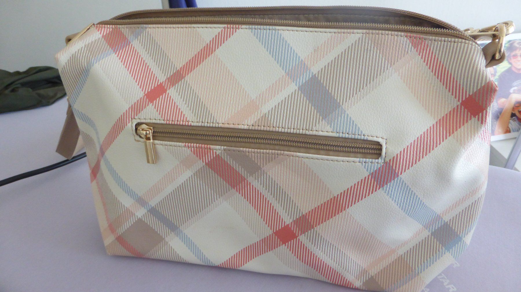 Borse da donna: Sac à carreaux et pochette – Usato da Genève venduto da LucieA01 2