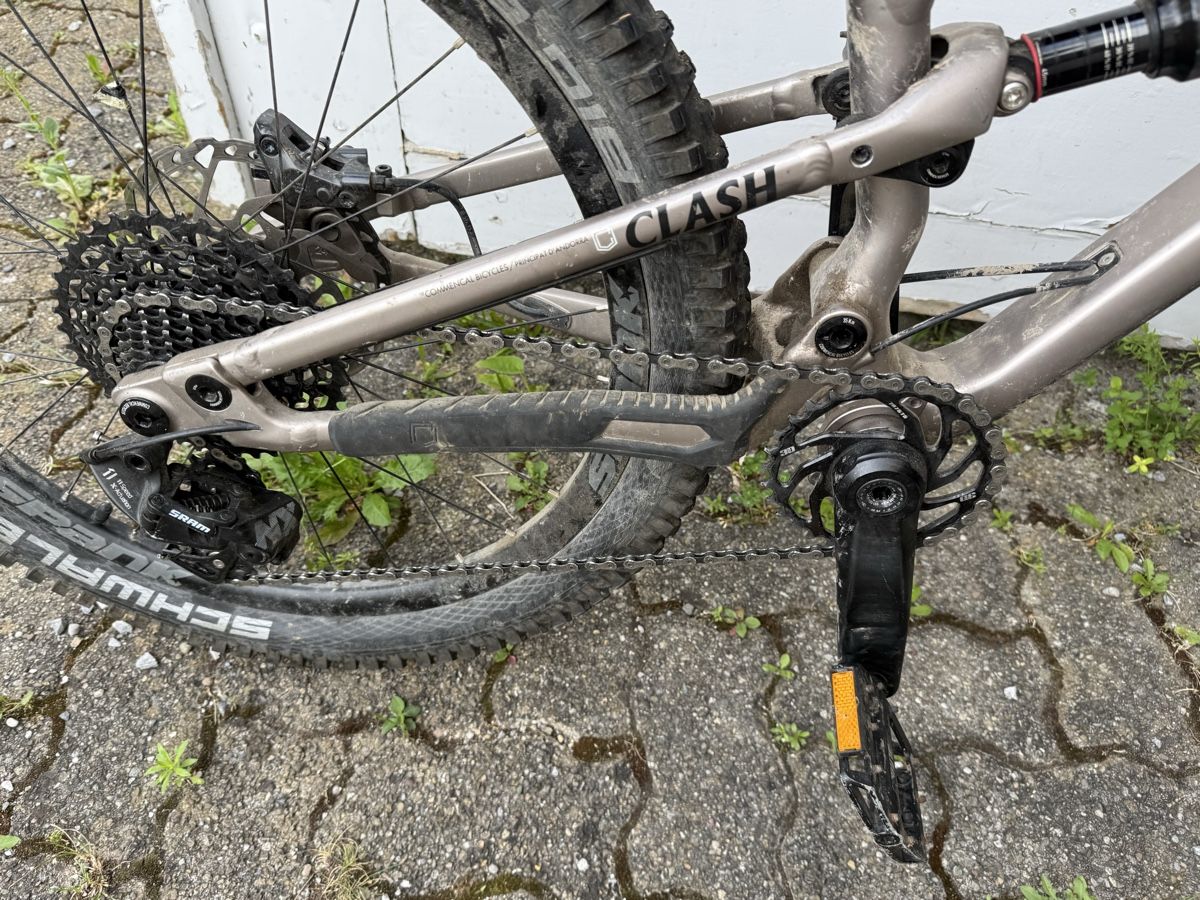 Commencal Biciclette: Commencal Clash 24 Zoll Fully (Kinder) – Usato da Zürich venduto da cinnamonis 6
