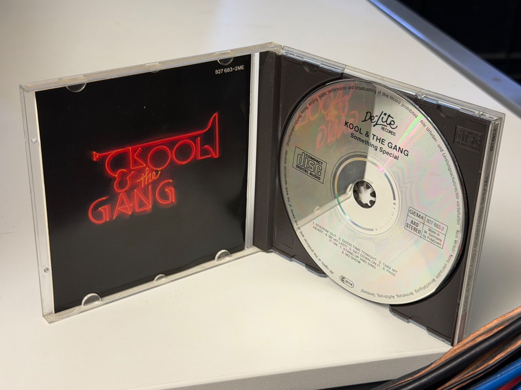 CD: Kool & The Gang - Something Special - HB21B – Usato da Küsnacht ZH venduto da Jazztilldawn 2