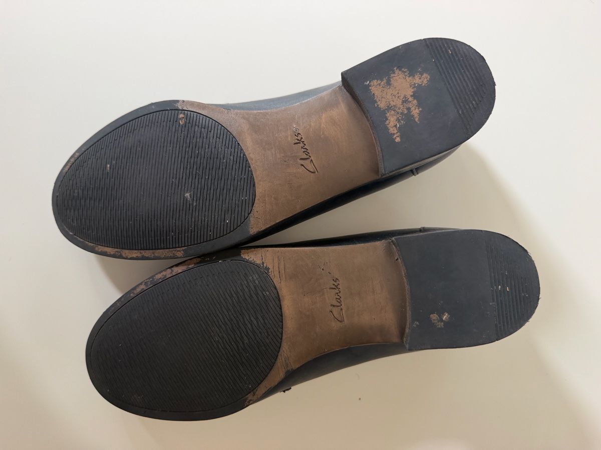 Clarks Scarpe da uomo: Clarks Leder Loafers Schwarz Gr. 40  – Usato da Zürich venduto da lau_r6sl 2