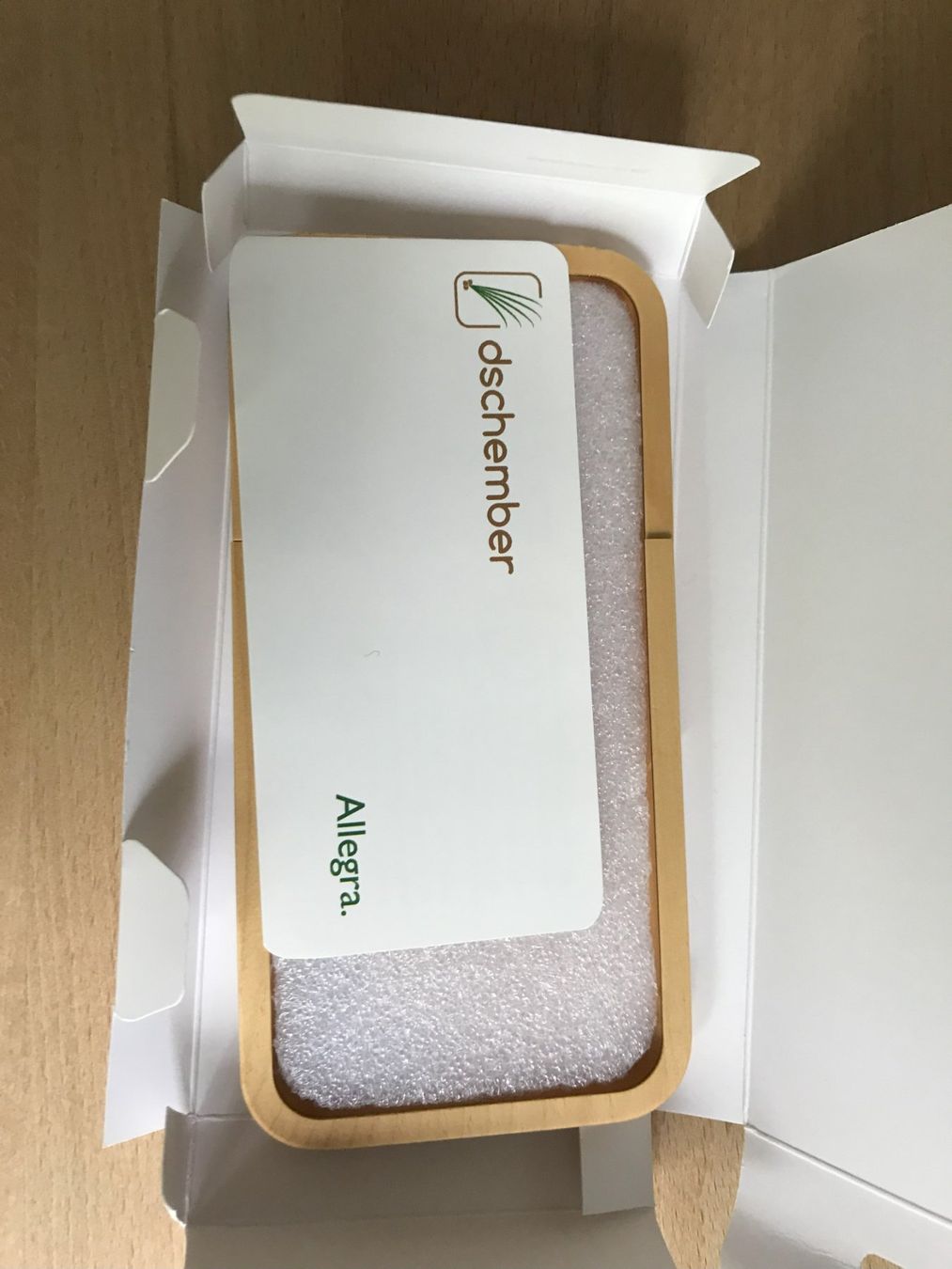 Cover & Protezioni schermo: Iphone 7/8/SE Dschember Smartphone_Hülle aus Engadiner Holz – Nuovo e nell'imballaggio originale da kaiseraugst venduto da Yohe 2